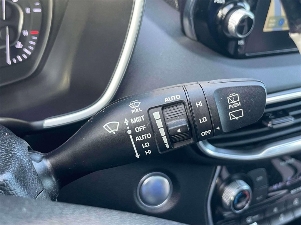 Used 2020 Hyundai Santa Fe Limited image 25