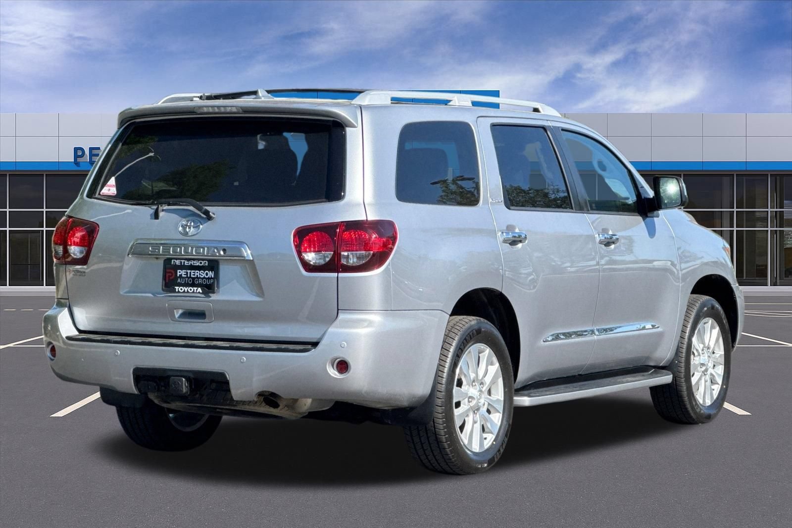 Used 2019 Toyota Sequoia Platinum AWD/4WD image 4