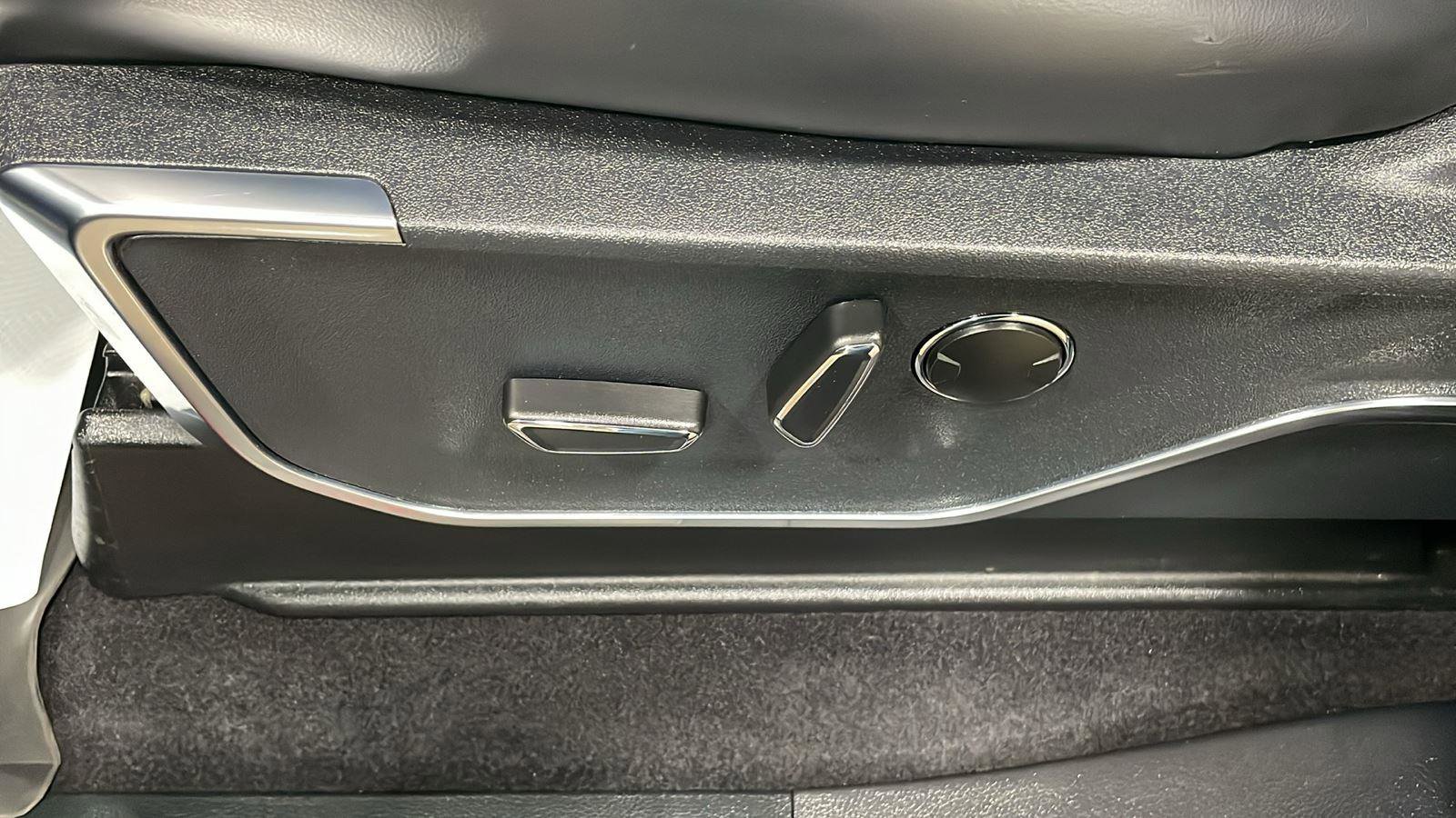 Certified 2023 Ford F150 Raptor w/ Blue Interior Package image 17