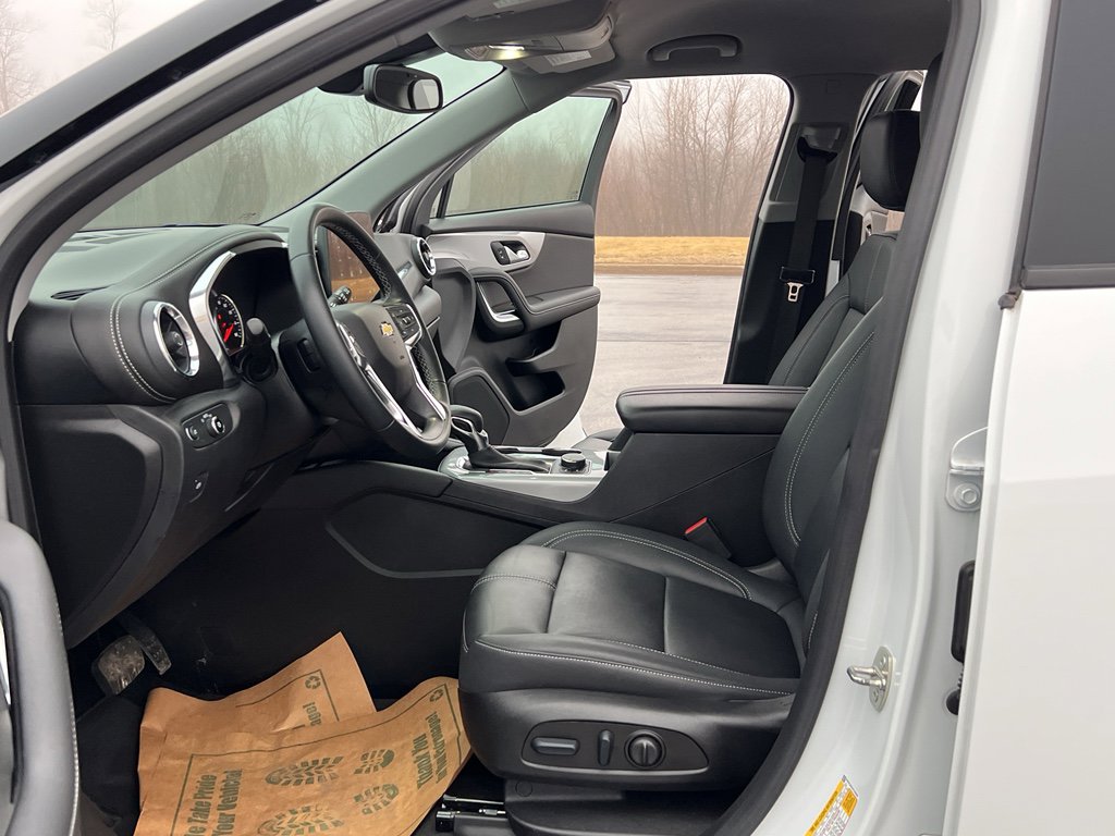 Used 2023 Chevrolet Blazer LT image 13