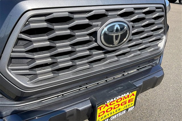 Used 2020 Toyota Tacoma TRD Sport image 29