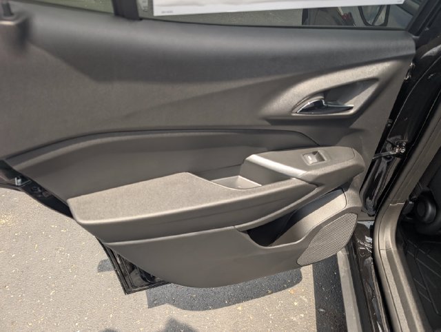 New 2026 Chevrolet Trax LS w/ LS Convenience Package FWD image 10