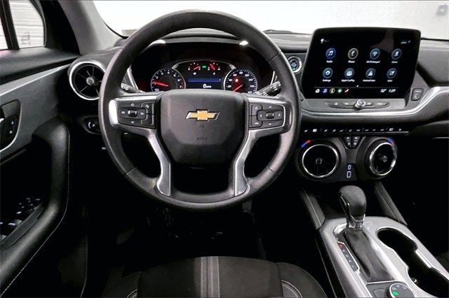 Used 2025 Chevrolet Blazer LT image 5