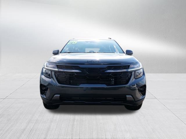 New 2025 Kia Seltos X-Line image 8