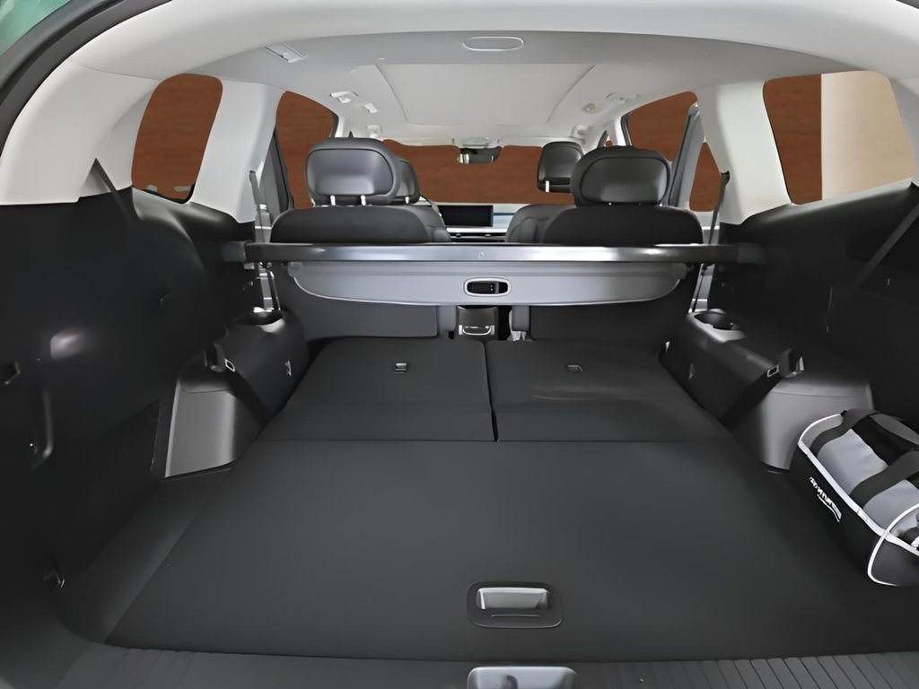 New 2026 Hyundai Ioniq 9 Limited image 16