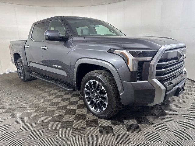 Used 2025 Toyota Tundra Limited AWD/4WD image 1