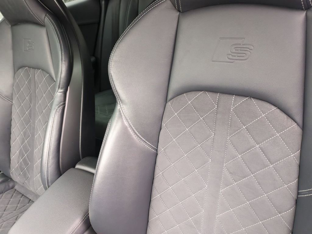 Used 2023 Audi S4 Premium Plus w/ Premium Plus Package image 17