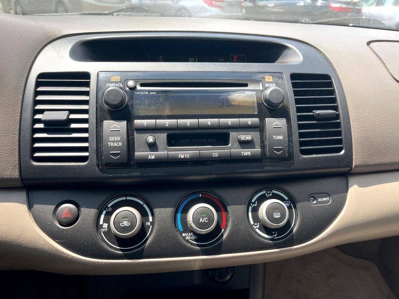 Used 2006 Toyota Camry LE FWD image 19