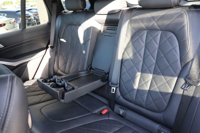 Used 2023 BMW X5 xDrive40i AWD/4WD image 16
