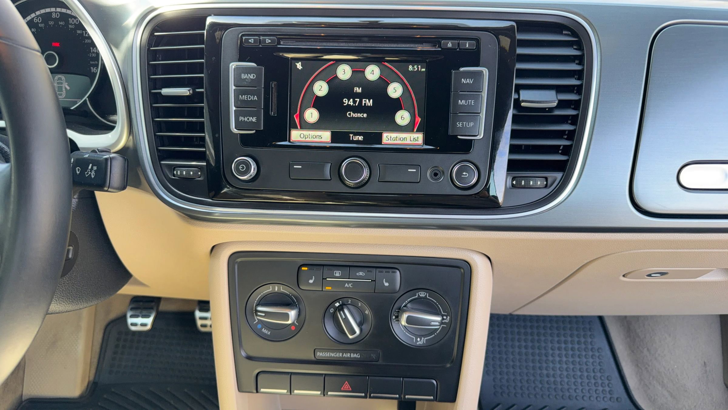 Used 2015 Volkswagen Beetle R-Line image 38