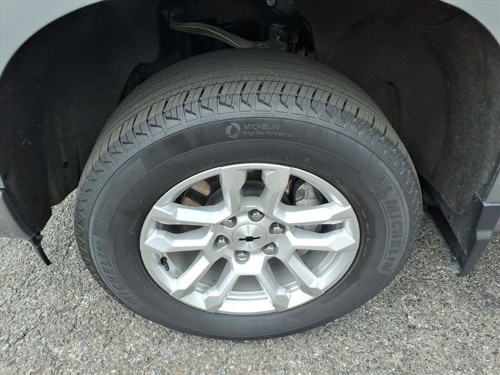 Used 2026 Chevrolet Silverado 1500 RST AWD/4WD image 9