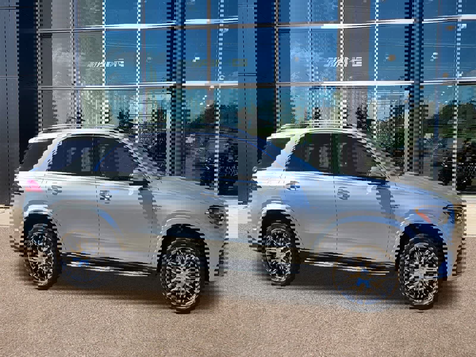 New 2026 Mercedes-Benz GLE 53 AMG 4MATIC image 4