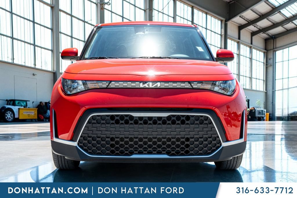 Used 2025 Kia Soul LX FWD image 35