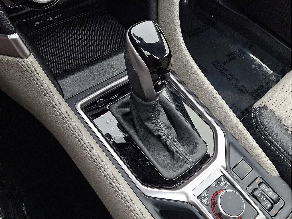 Used 2023 Subaru Forester Limited w/ Popular Package #2 image 16