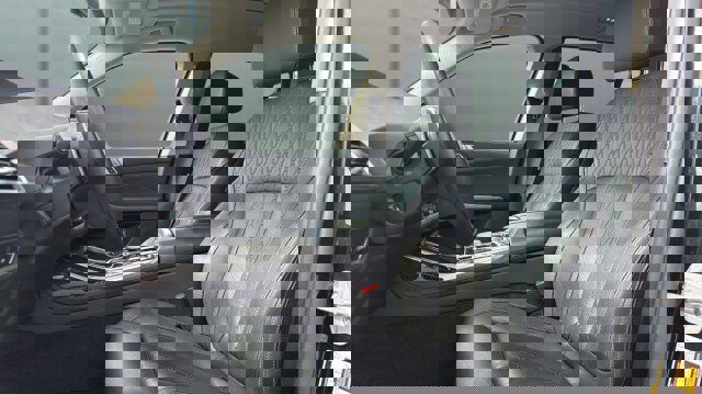 Used 2025 BMW X7 xDrive40i w/ Premium Package image 19