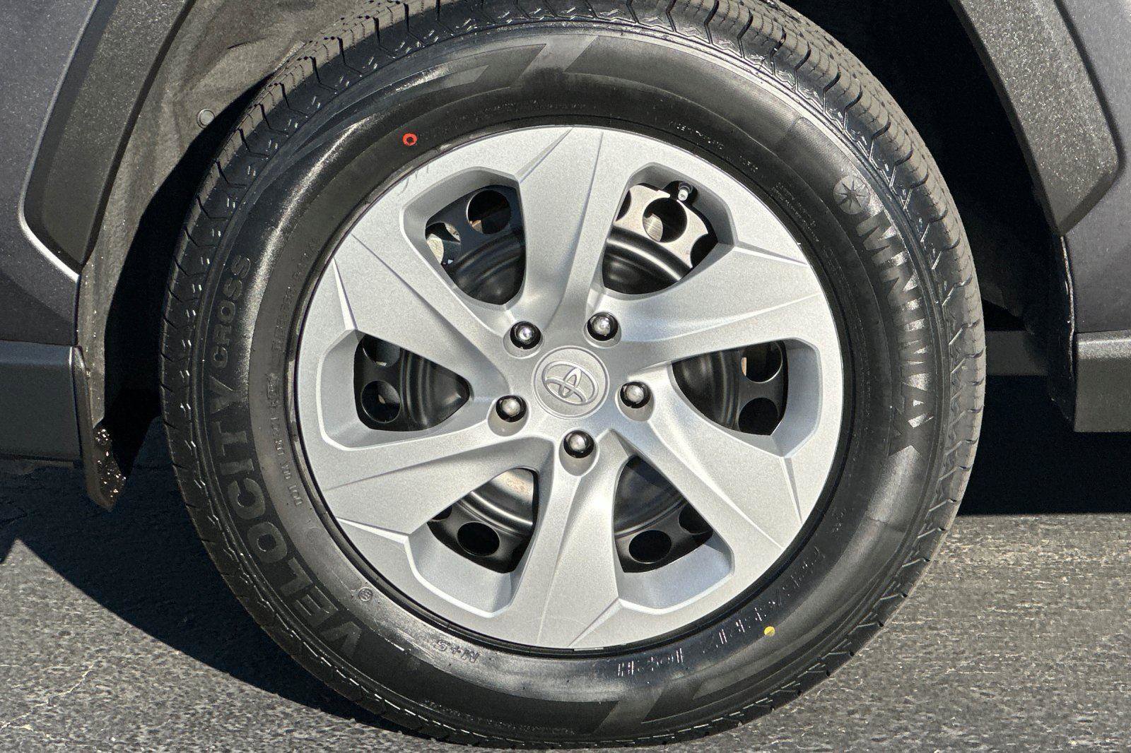 Used 2024 Toyota RAV4 LE image 24