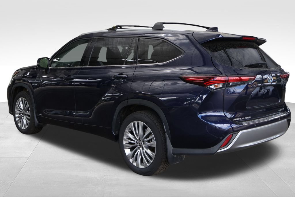 Used 2024 Toyota Highlander Platinum AWD/4WD image 14