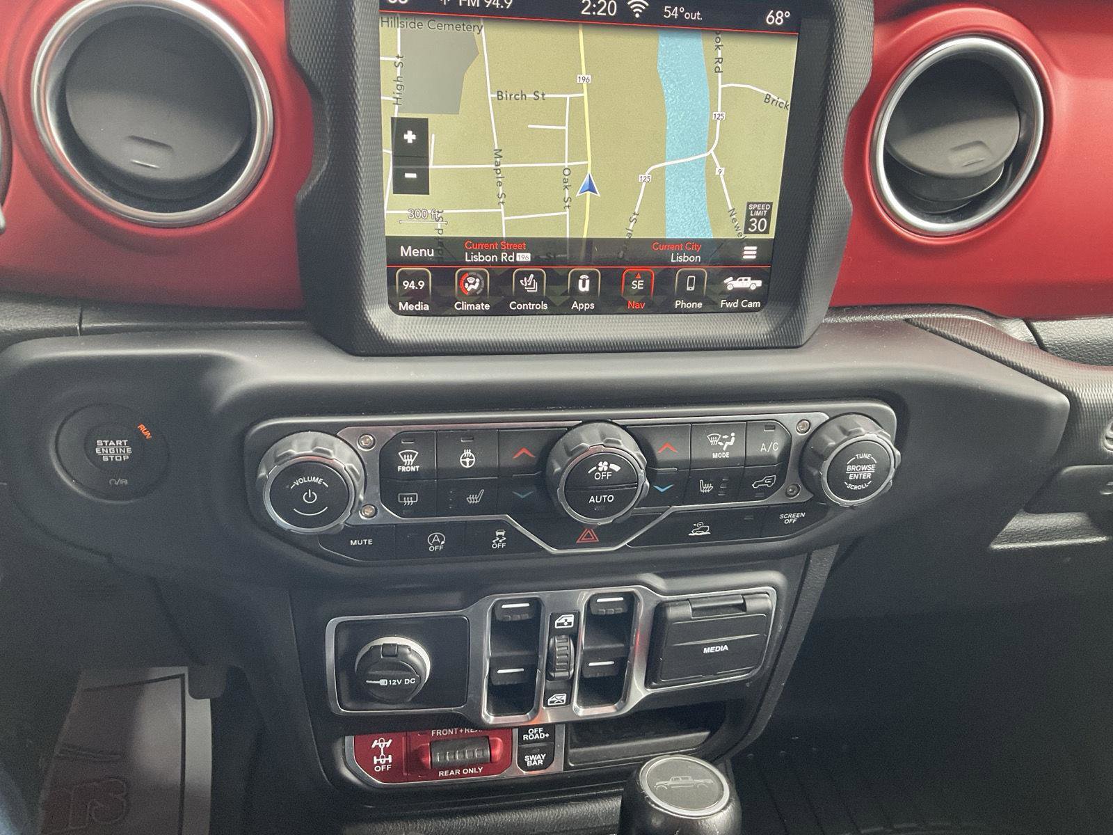 Used 2020 Jeep Gladiator Rubicon AWD/4WD image 17