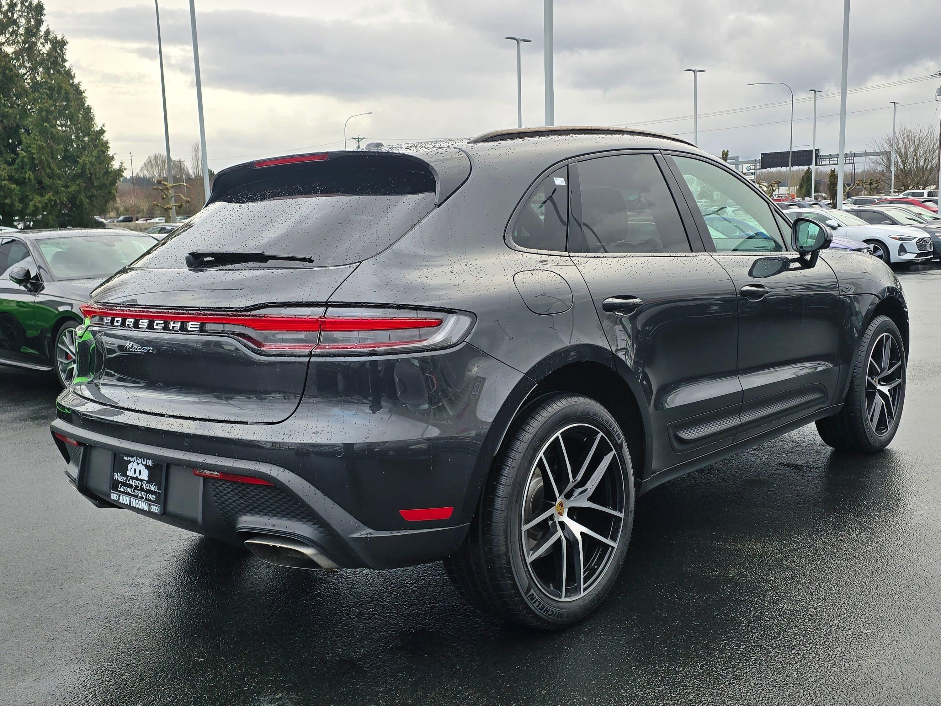Used 2025 Porsche Macan image 6