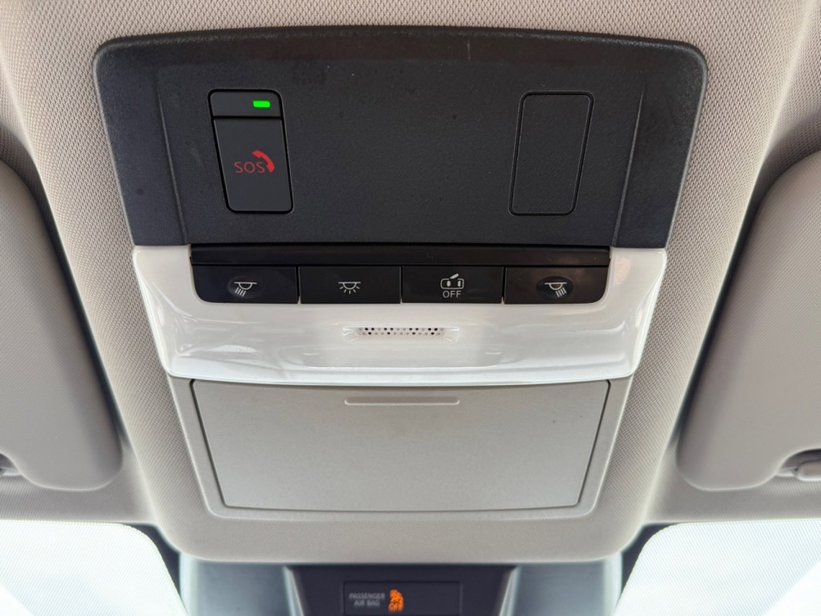 Used 2024 Nissan Rogue SV image 33