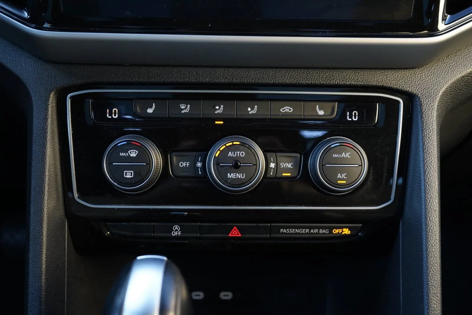 Used 2023 Volkswagen Atlas Cross Sport SE w/ Panoramic Sunroof Package AWD/4WD image 48