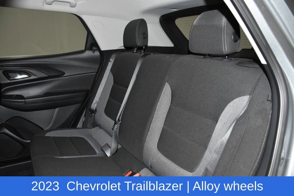 Used 2023 Chevrolet TrailBlazer LT FWD image 27