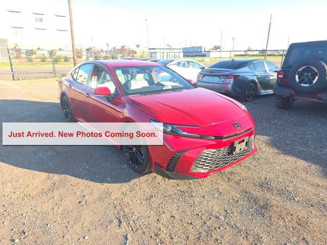 Certified 2026 Toyota Camry SE w/ Convenience Package image 1