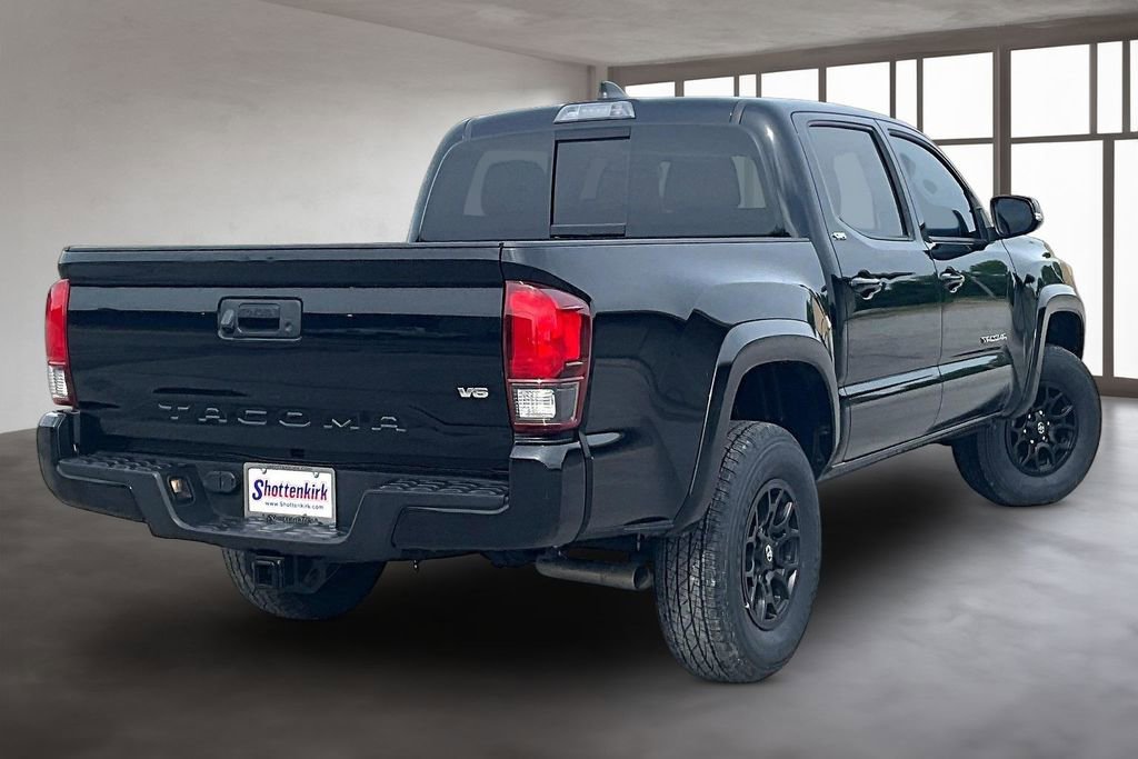 Used 2022 Toyota Tacoma SR5 w/ Technology Package RWD image 6