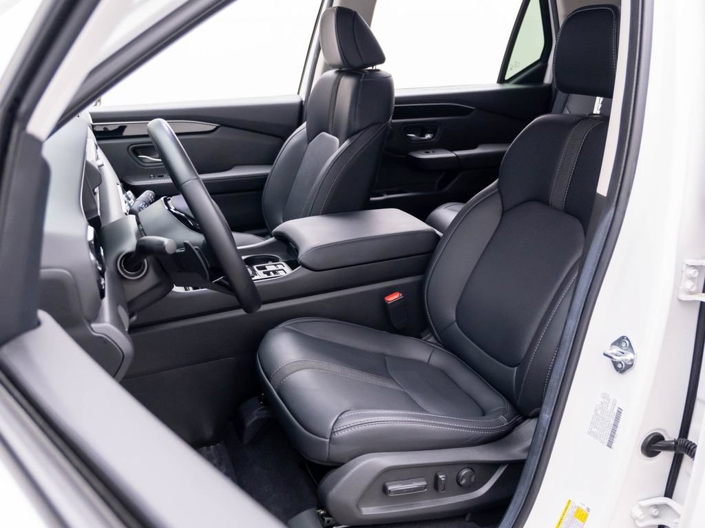 Certified 2026 Honda Passport RTL image 16