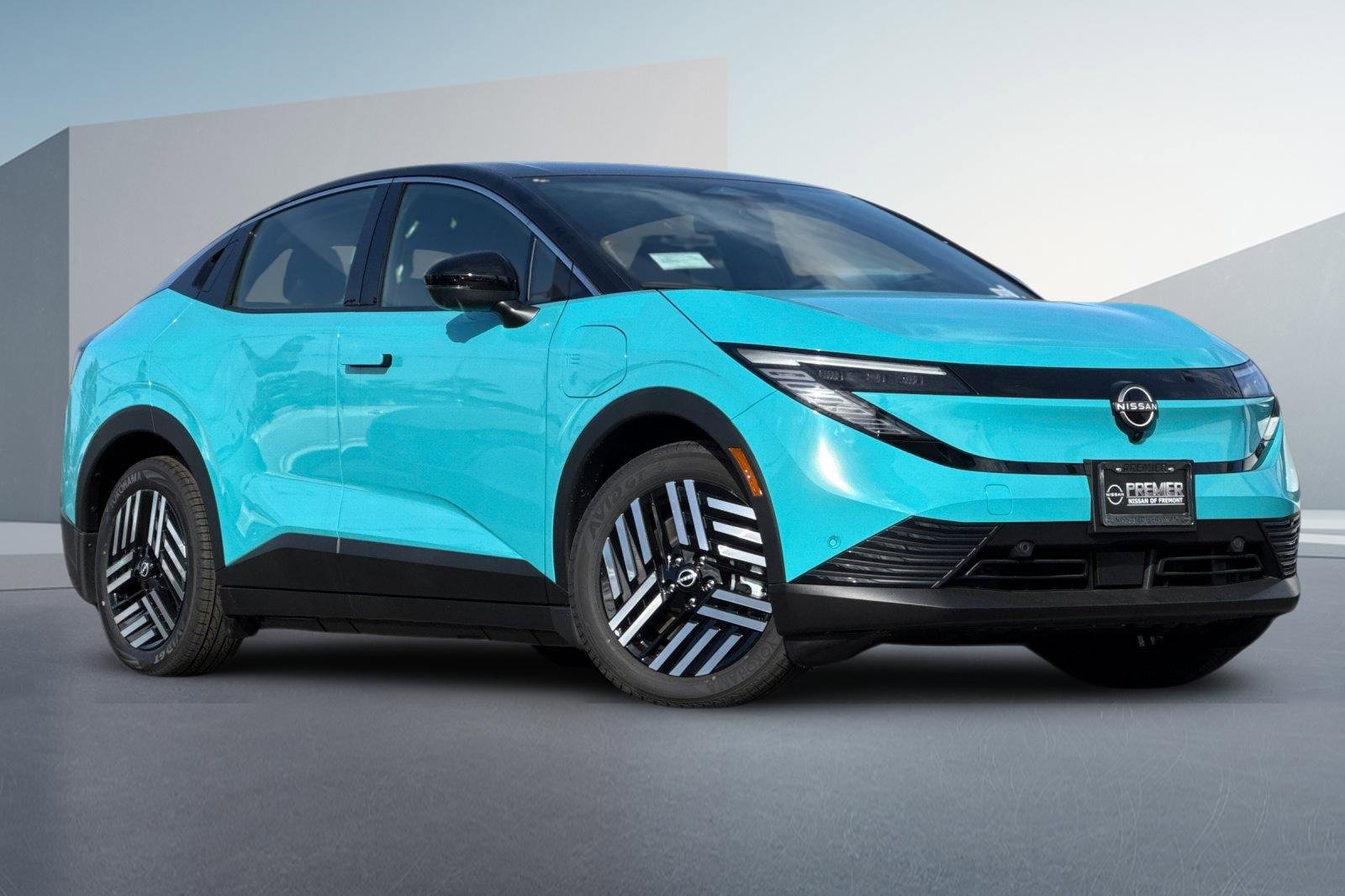 New 2026 Nissan Leaf SV+ w/ Floor Mat Package (SV+) image 2