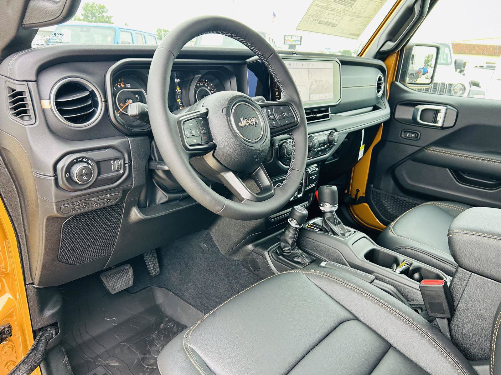 New 2026 Jeep Gladiator Sport AWD/4WD image 12