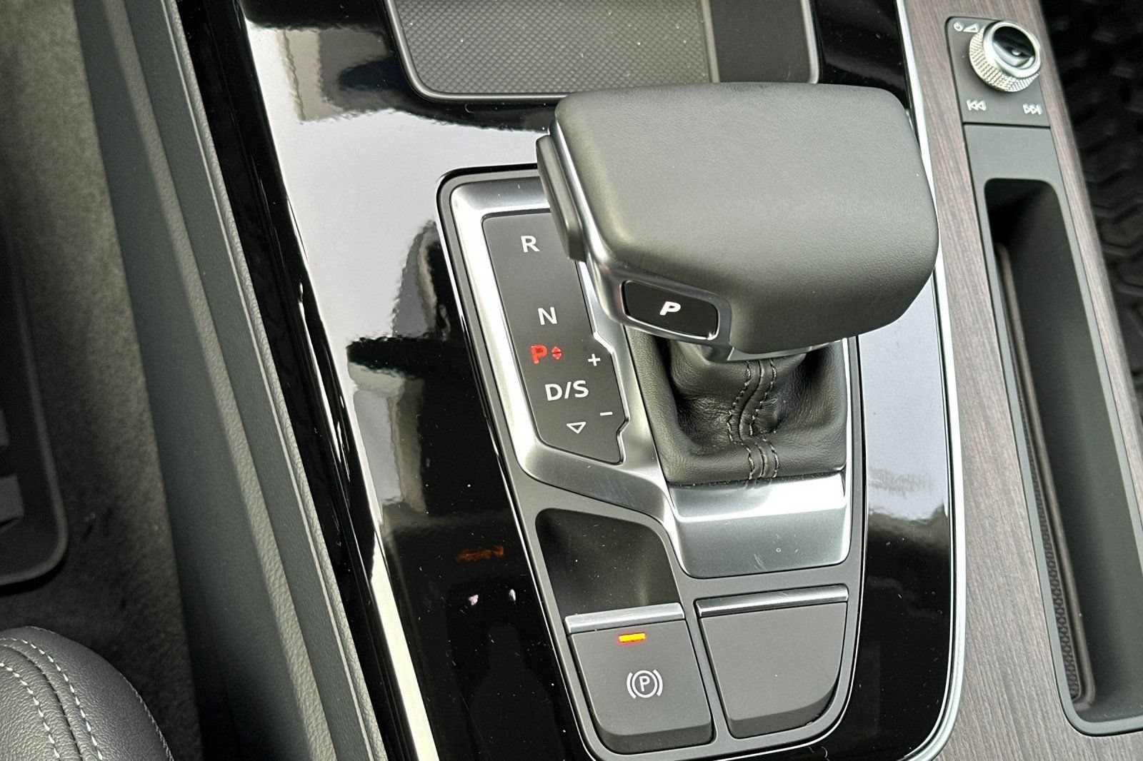 Used 2025 Audi Q5 2.0T Premium AWD/4WD image 20