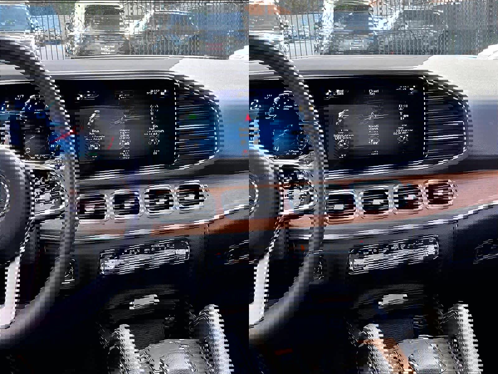 Used 2021 Mercedes-Benz GLE 450 4MATIC image 7