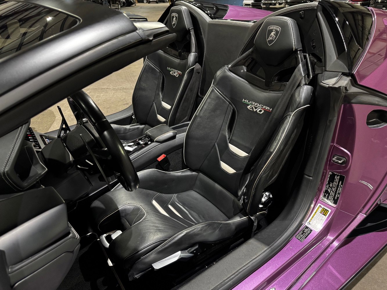 Used 2022 Lamborghini Huracan EVO image 27