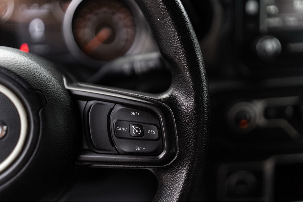 Used 2018 Jeep Wrangler Unlimited Sport AWD/4WD image 10