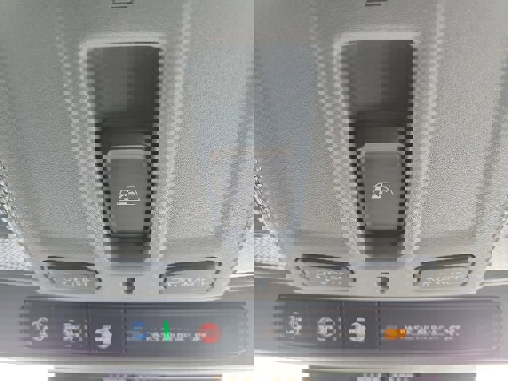 Used 2024 GMC Sierra 1500 SLE w/ Preferred Package image 30