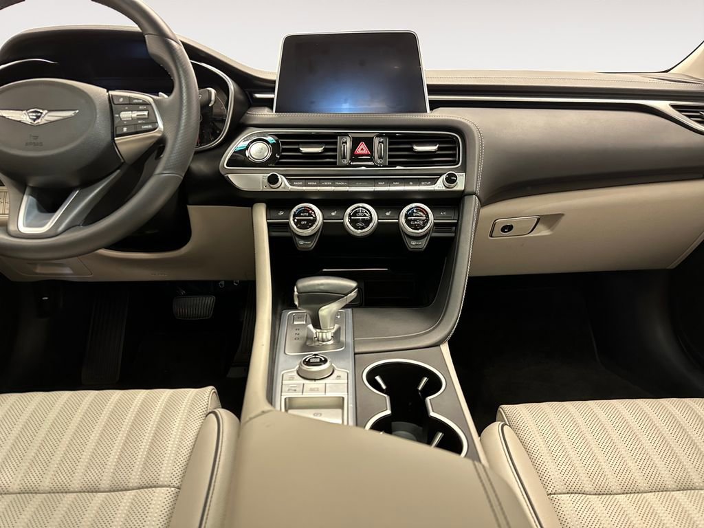 Used 2021 Genesis G70 2.0T w/ Elite Package RWD image 11