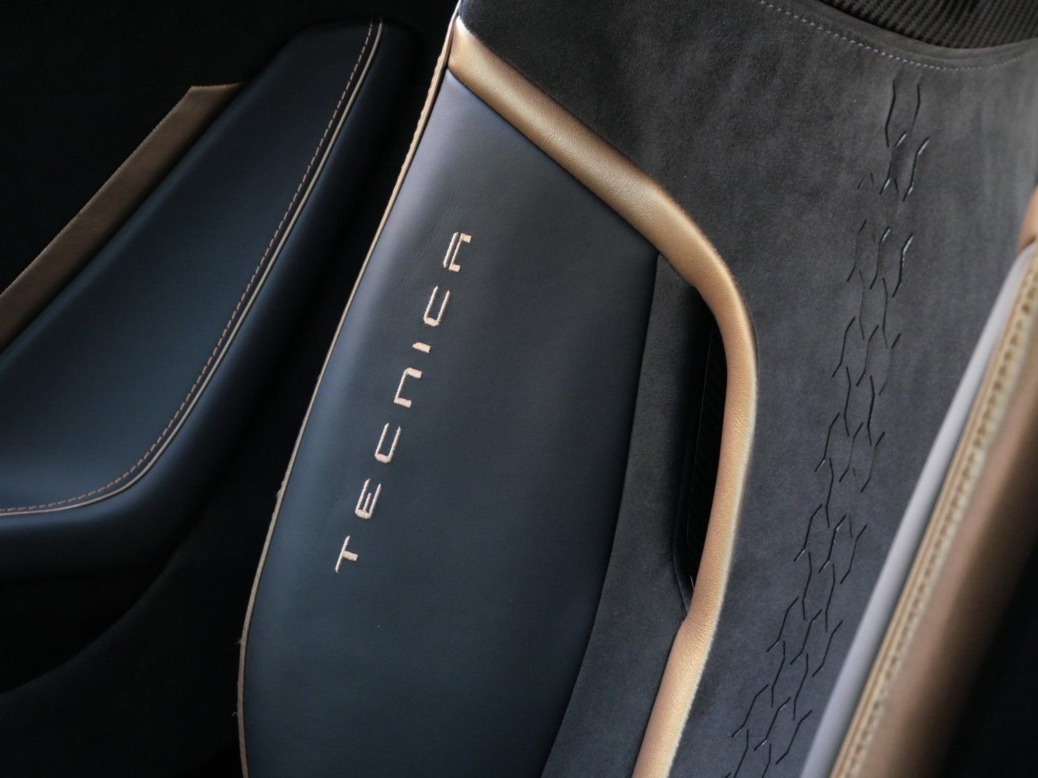 Used 2024 Lamborghini Huracan Tecnica image 15