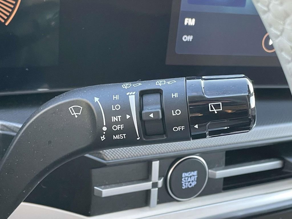 Used 2025 Hyundai Santa Fe SE image 13