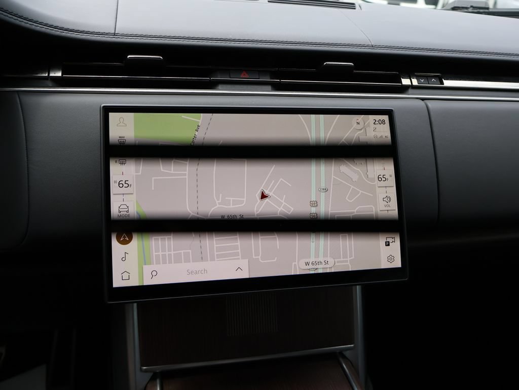 Certified 2025 Land Rover Range Rover Autobiography AWD/4WD image 24