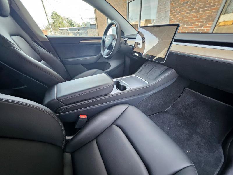 Used 2025 Tesla Model Y Long Range image 55