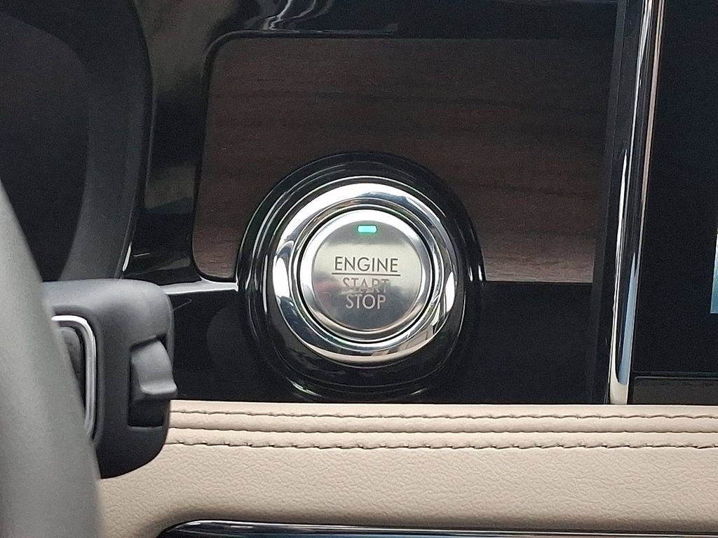 Certified 2022 Lincoln Corsair Reserve w/ Equipment Group 201A image 24