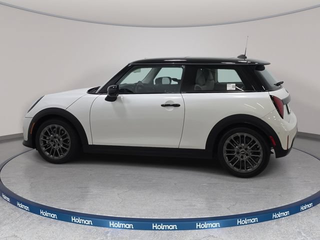 Used 2025 MINI Cooper 2-Door Hardtop FWD image 9