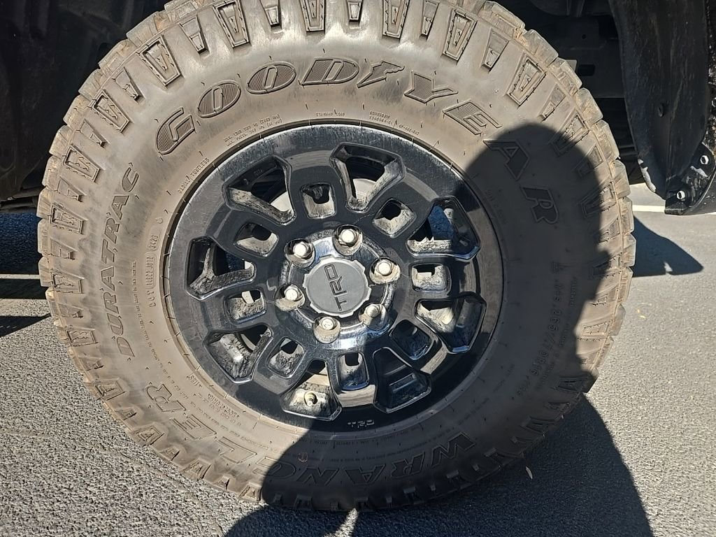 Used 2023 Toyota Tacoma TRD Sport w/ Technology Package image 5