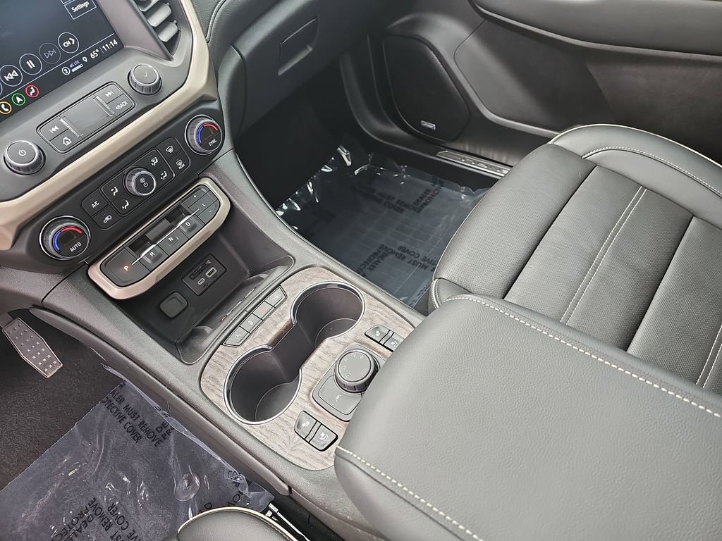 Certified 2023 GMC Acadia Denali w/ Denali Ultimate Package AWD/4WD image 28