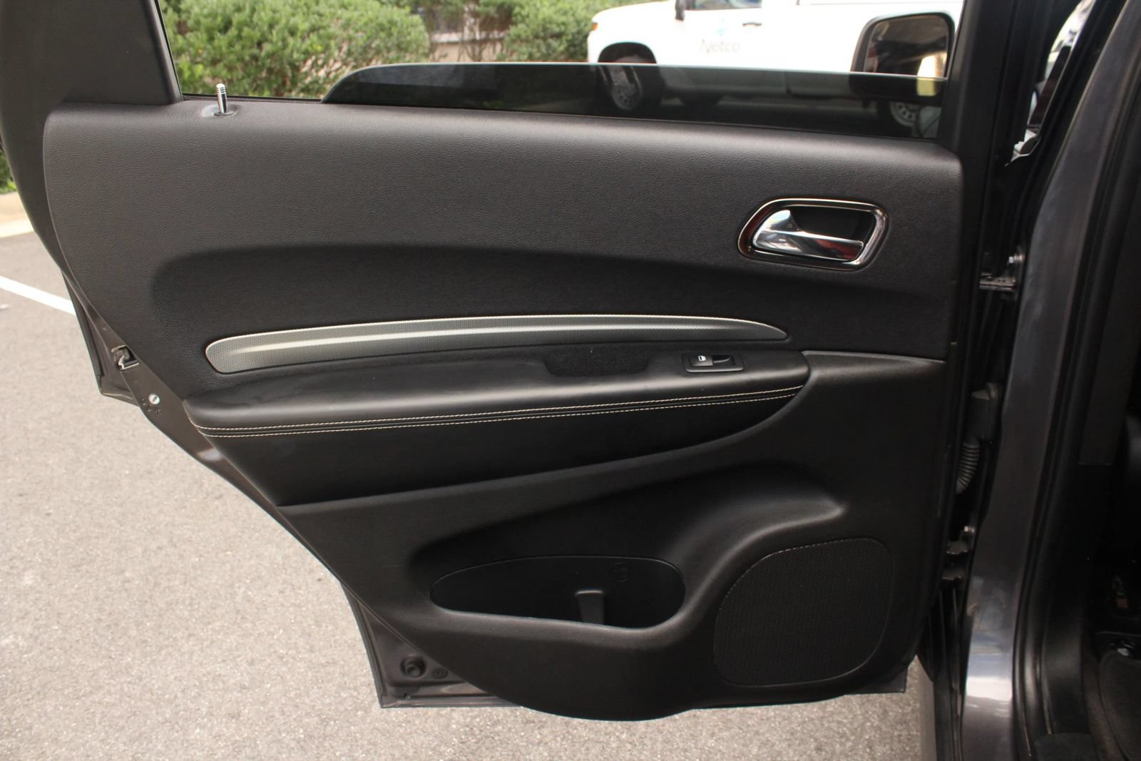 Used 2018 Dodge Durango SRT w/ Technology Group AWD/4WD image 21