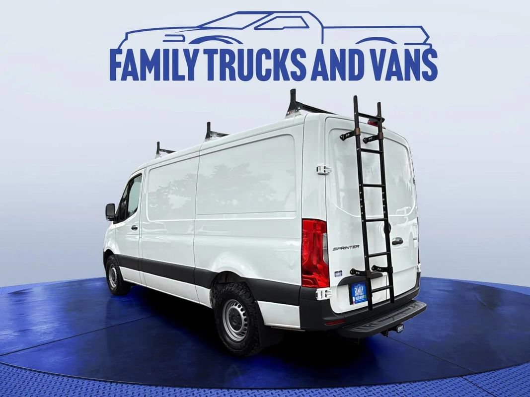 Used 2021 Mercedes-Benz Sprinter 2500 image 3