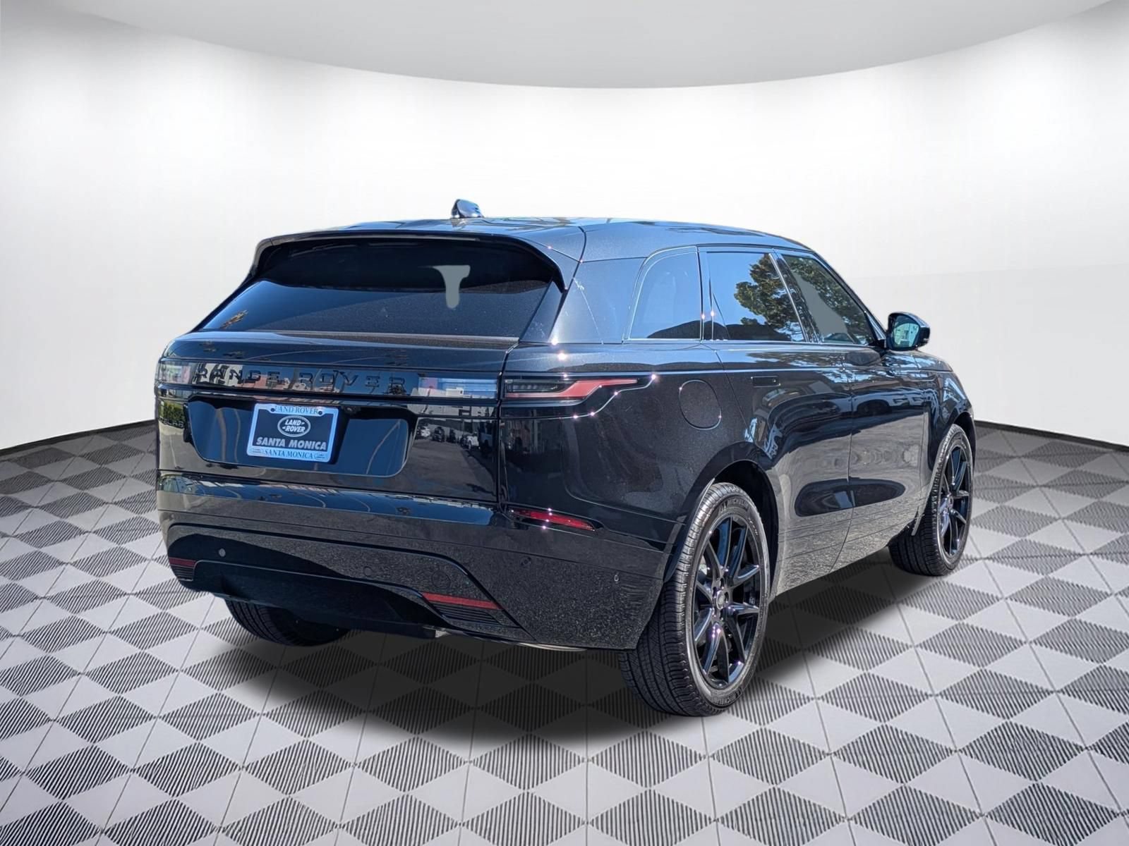 New 2026 Land Rover Range Rover Velar Dynamic SE AWD/4WD image 5