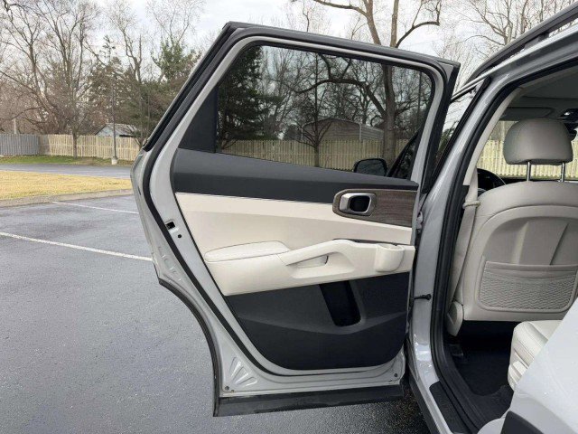 Used 2023 Kia Sorento X-Line EX image 20