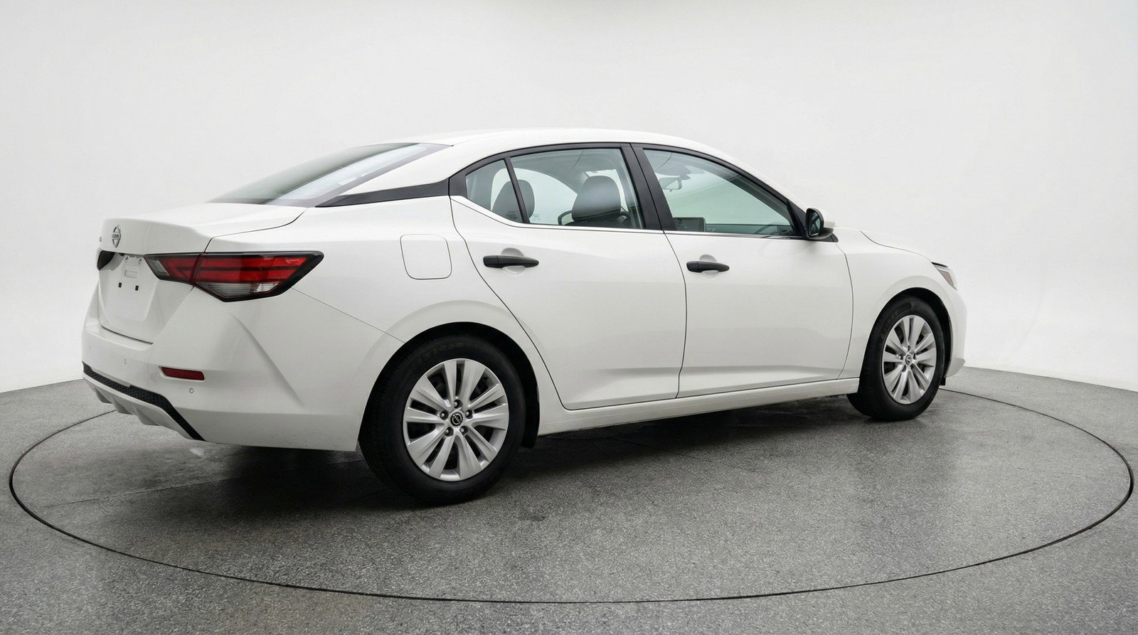 Used 2025 Nissan Sentra S FWD image 9